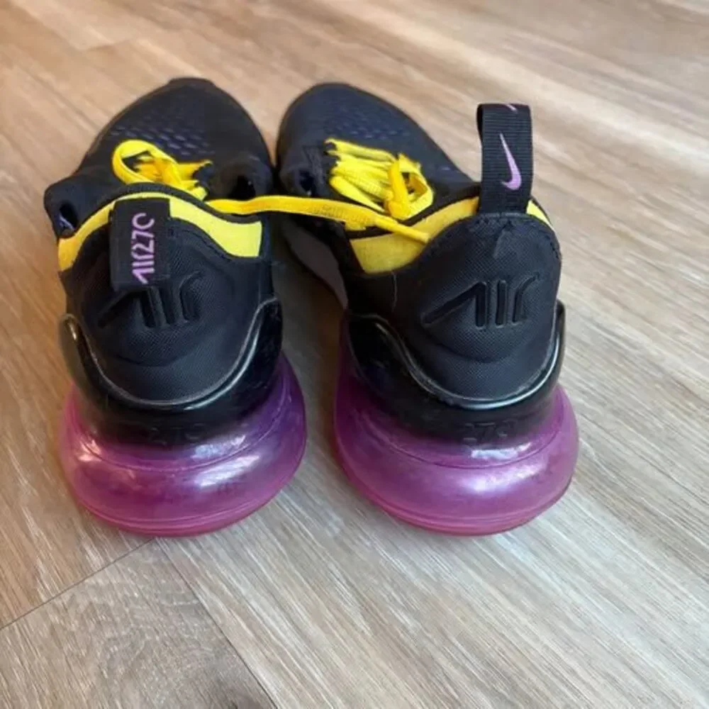 Nike Air Max 270 Size 10.5